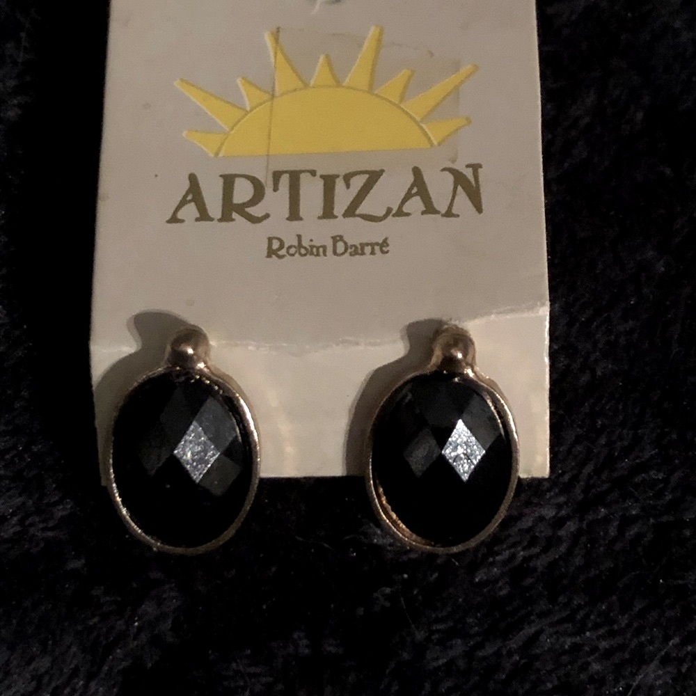 $9🔥 🆕 Black Earrings !!!!